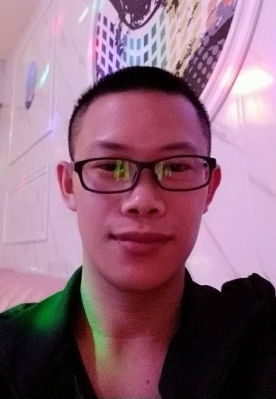 小海哥哥的第一张照片--广东闪婚服务中心