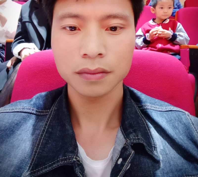奋斗青年的第一张照片--广东闪婚服务中心