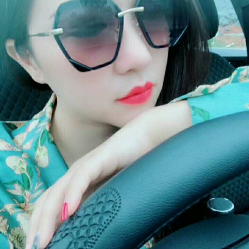 Emily的第三张照片--广东闪婚服务中心