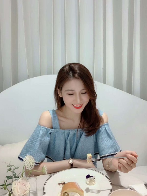 Emily的第三张照片--广东闪婚服务中心