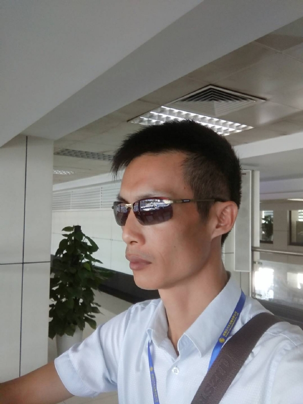 缘起缘灭的第一张照片--广东闪婚服务中心