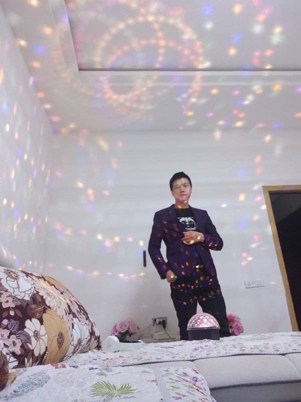 慕凡的第一张照片--广东闪婚服务中心