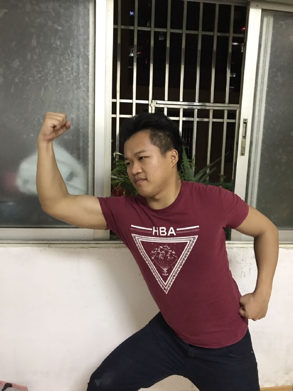 彭宏谊的第一张照片--广东闪婚服务中心