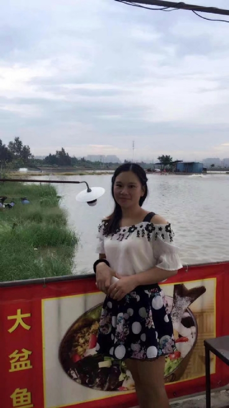 莹莹的第一张照片--广东闪婚服务中心