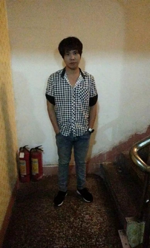 单身征婚的第一张照片--广东闪婚服务中心