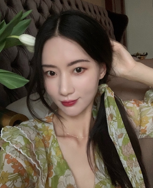 倾城的第一张照片--广东闪婚服务中心