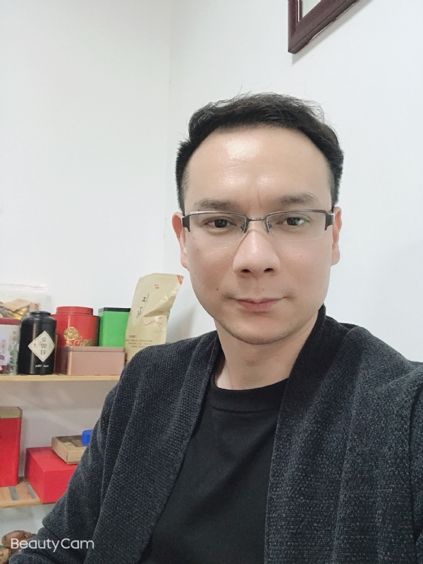 韦的第一张照片--广东闪婚服务中心