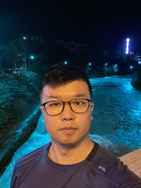 你在哪里的第一张照片--广东闪婚服务中心