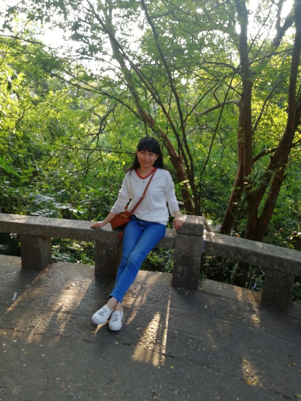 夏陌的第一张照片--广东闪婚服务中心