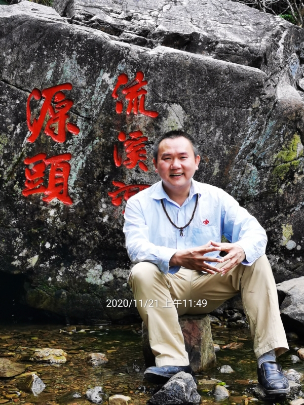杨财神的第一张照片--广东闪婚服务中心
