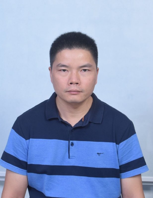 古男的第一张照片--广东闪婚服务中心
