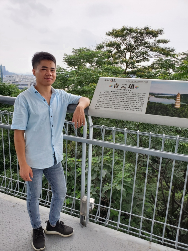 尚德的第一张照片--广东闪婚服务中心