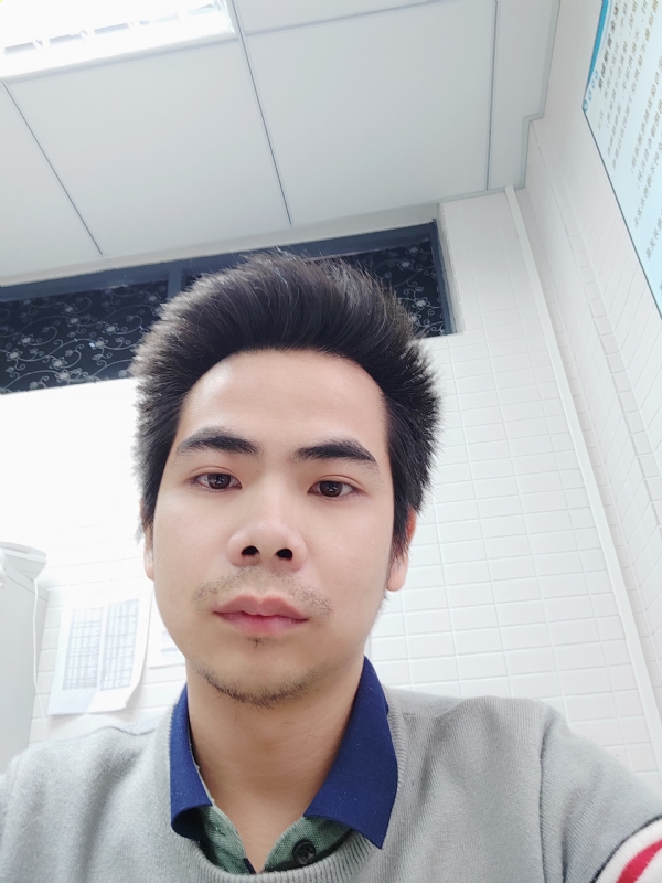 蓝先生的第一张照片--广东闪婚服务中心