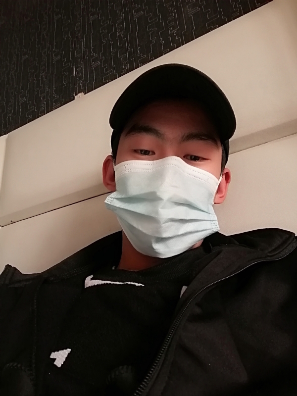 孤单的第一张照片--广东闪婚服务中心