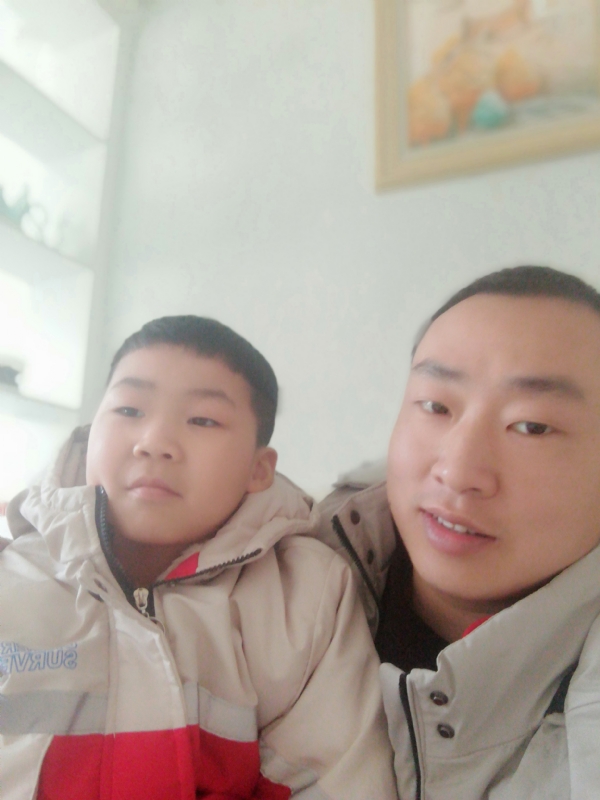 潇洒自由人的第一张照片--广东闪婚服务中心