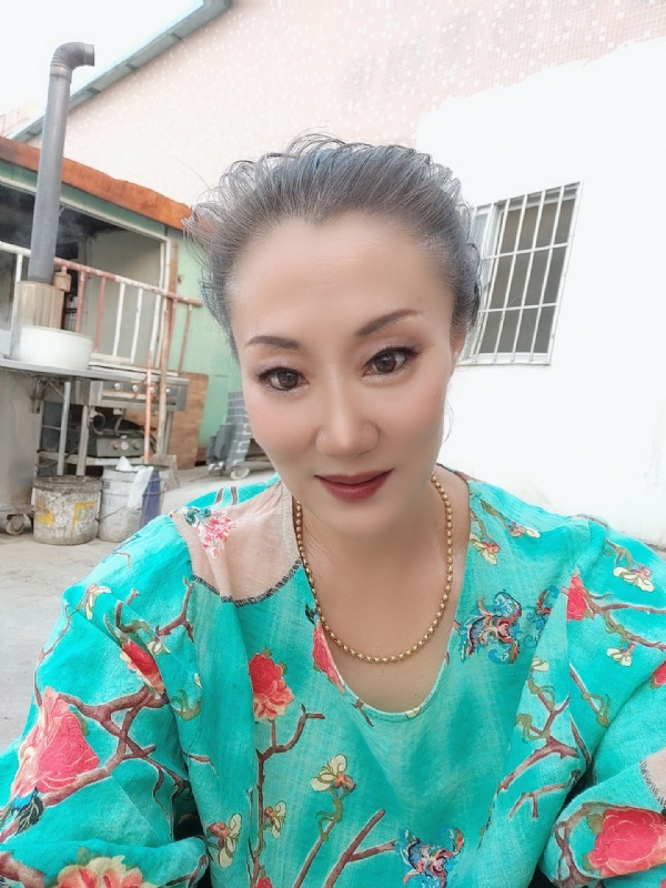 燕子的第三张照片--广东闪婚服务中心