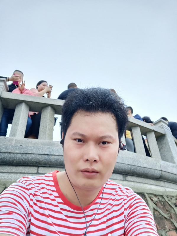 hαⅰ的第一张照片--广东闪婚服务中心