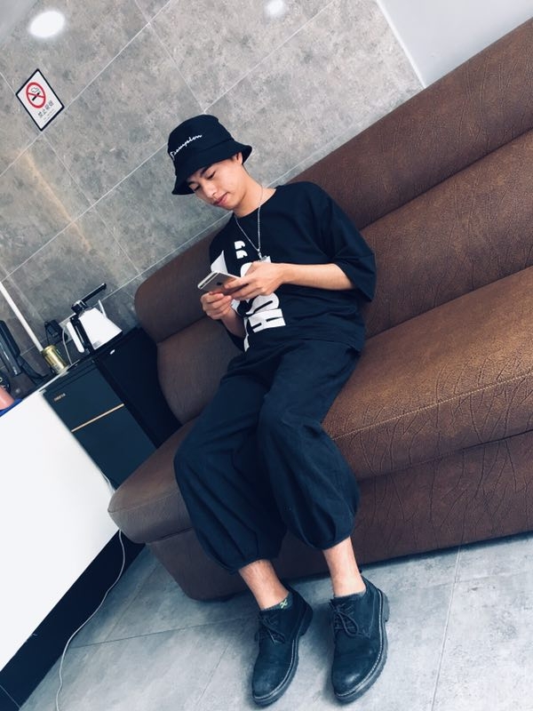 寻找的第三张照片--广东闪婚服务中心