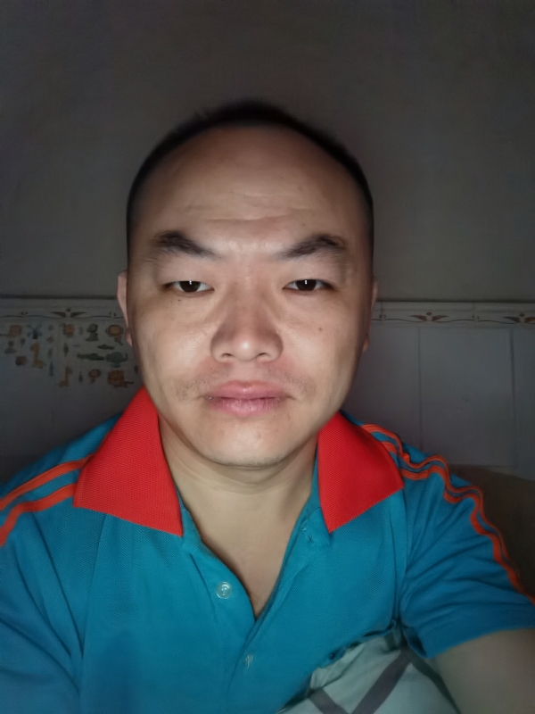 与子携老的第三张照片--广东闪婚服务中心