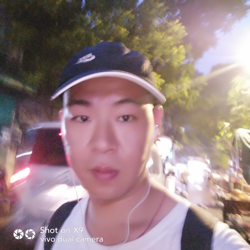 心跳男孩的第一张照片--广东闪婚服务中心