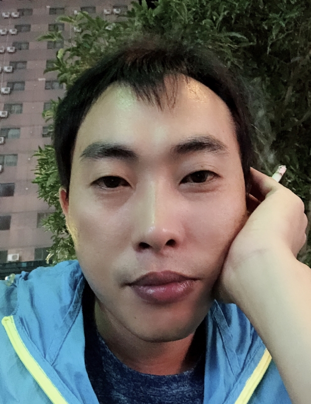 一直在路上的第一张照片--广东闪婚服务中心