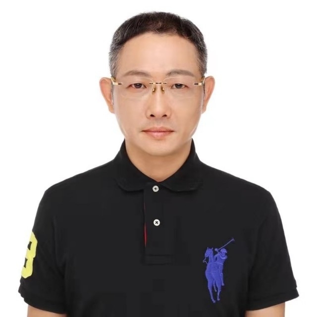 邱先森的第一张照片--广东闪婚服务中心