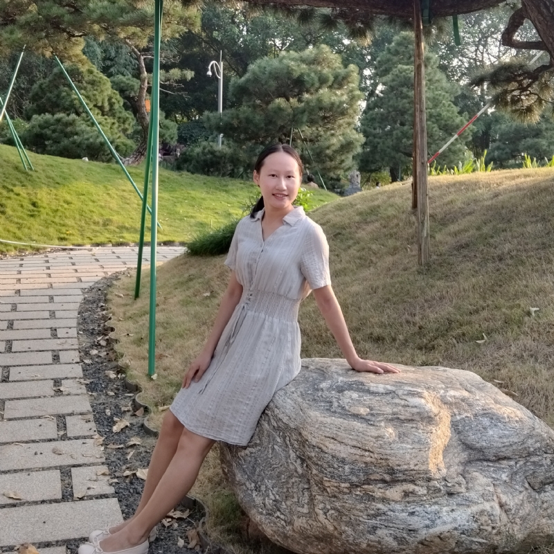 欣欣向荣的第一张照片--广东闪婚服务中心