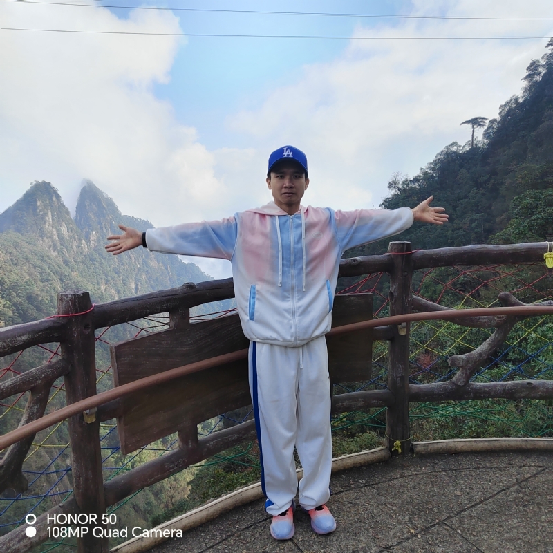 明明的第一张照片--广东闪婚服务中心