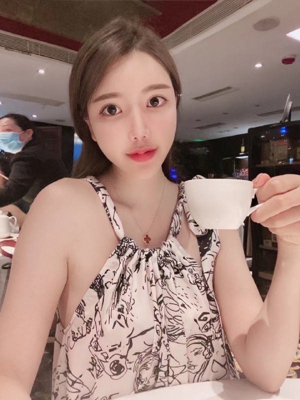 Candy的第二张照片--广东闪婚服务中心