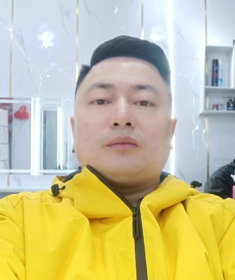 曾哥的第一张照片--广东闪婚服务中心