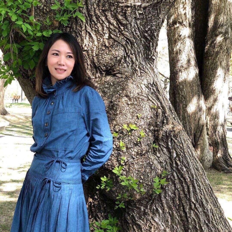 李芷瑩的第一张照片--广东闪婚服务中心