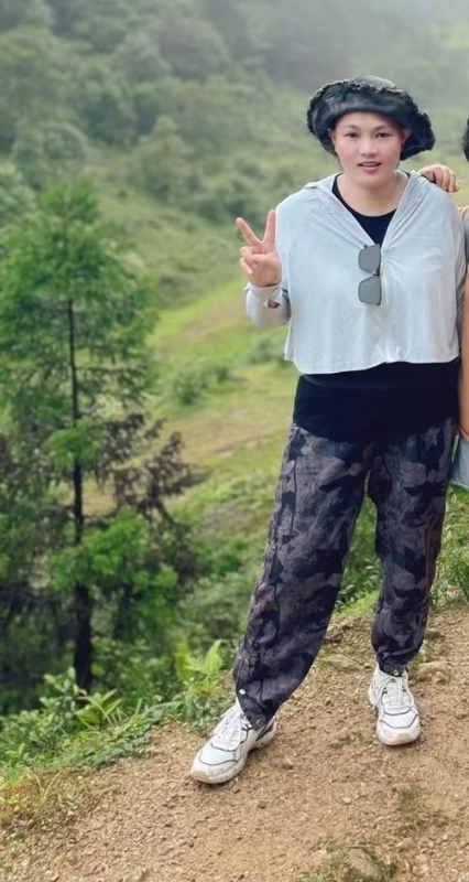 小芮的第一张照片--广东闪婚服务中心