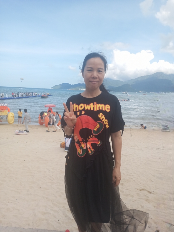 容容的第一张照片--广东闪婚服务中心