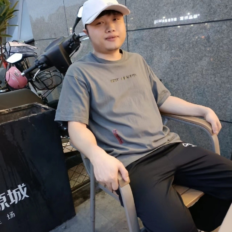 风吹半夏的第一张照片--广东闪婚服务中心
