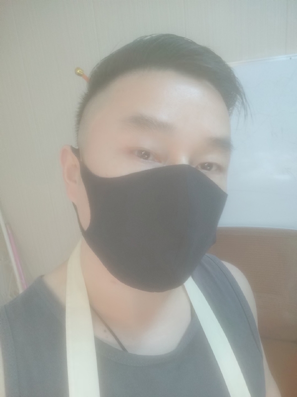 Poluk秦的第二张照片--广东闪婚服务中心