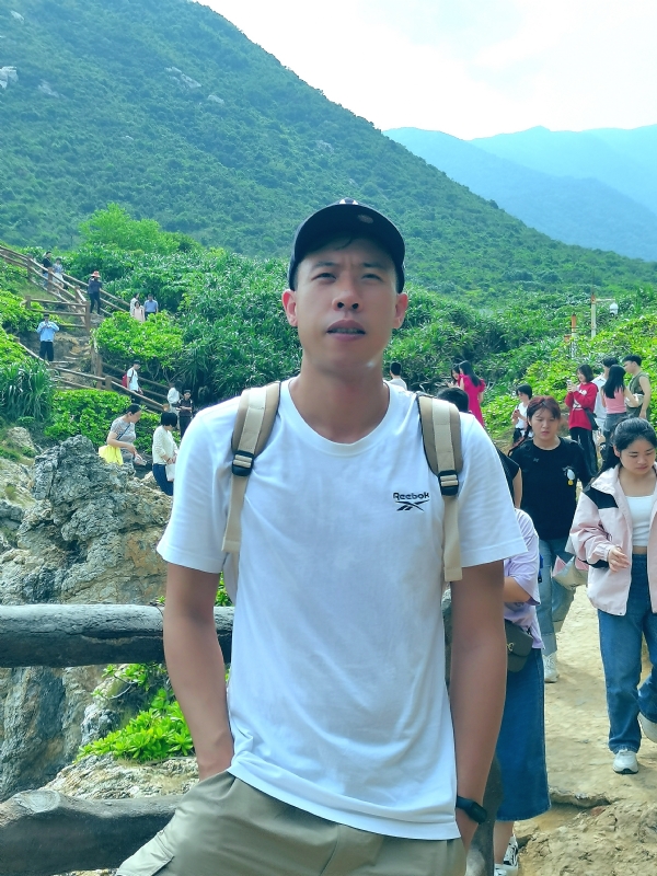 吴生的第二张照片--广东闪婚服务中心