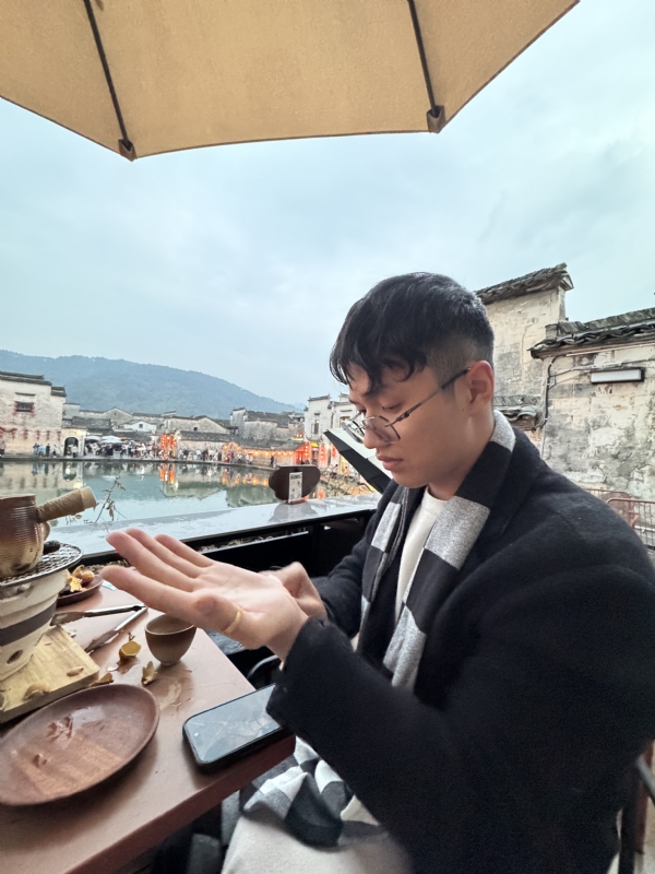 不二的第三张照片--广东闪婚服务中心