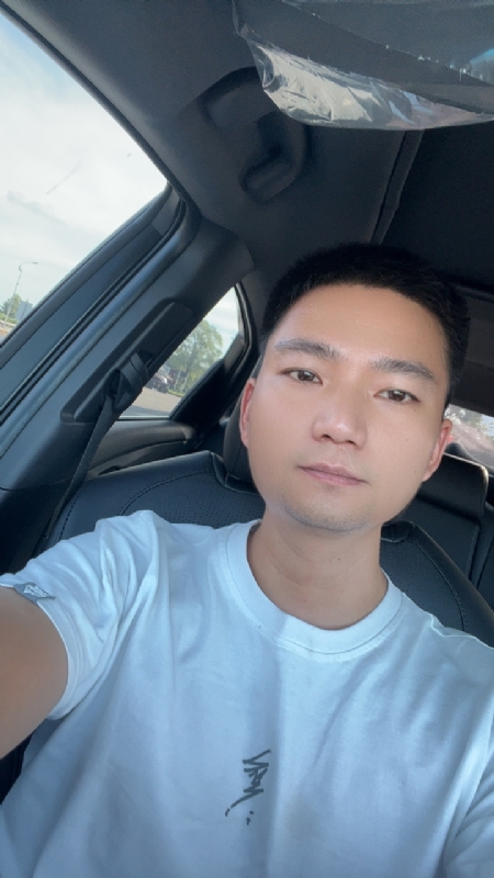 小江的第一张照片--广东闪婚服务中心