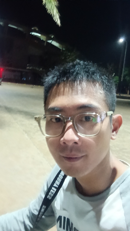 龙龙的第一张照片--广东闪婚服务中心