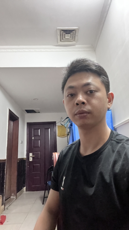 飞天猪的第一张照片--广东闪婚服务中心