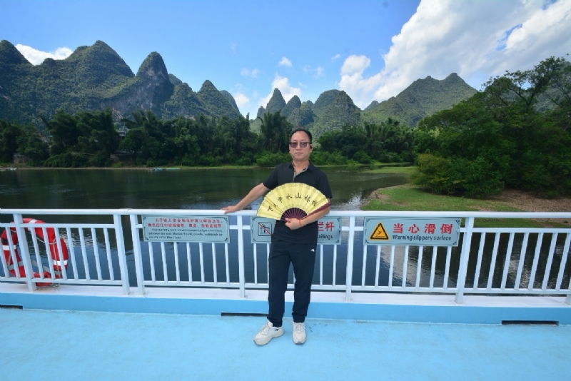 沙漠海的第四张照片--广东闪婚服务中心