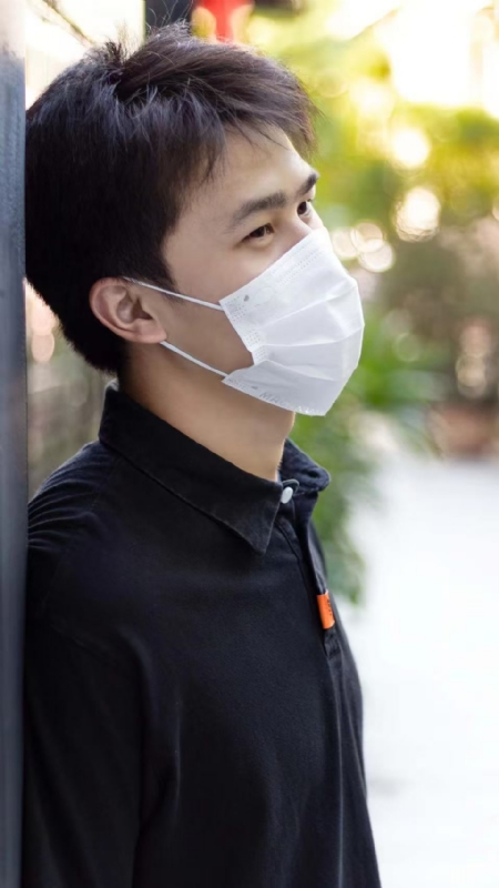 康庆浩的第一张照片--广东闪婚服务中心