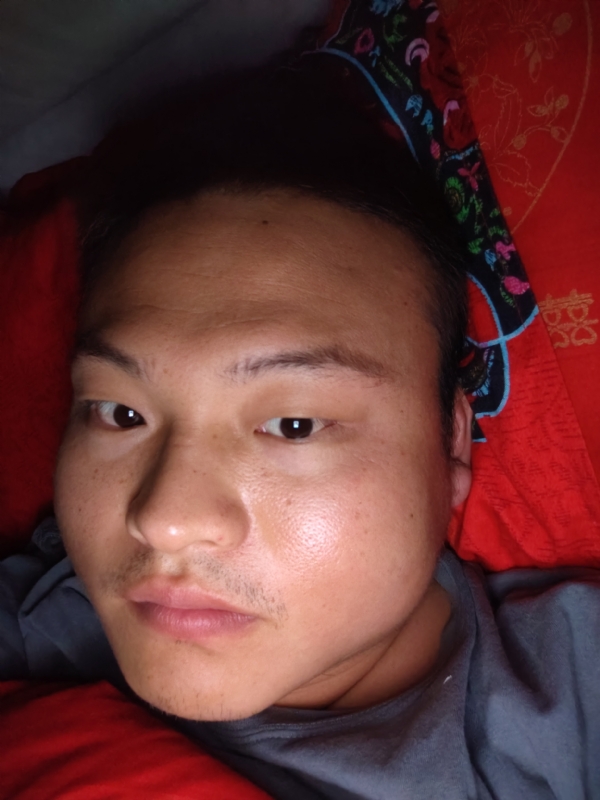 大黄的第一张照片--广东闪婚服务中心