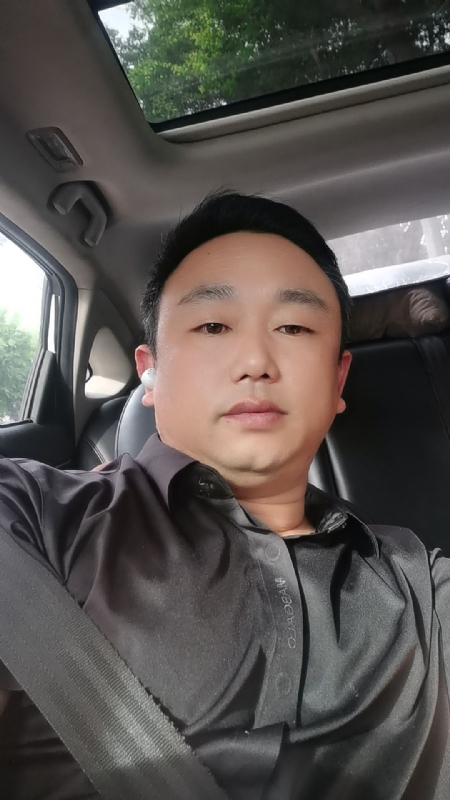 老烽的第一张照片--广东闪婚服务中心