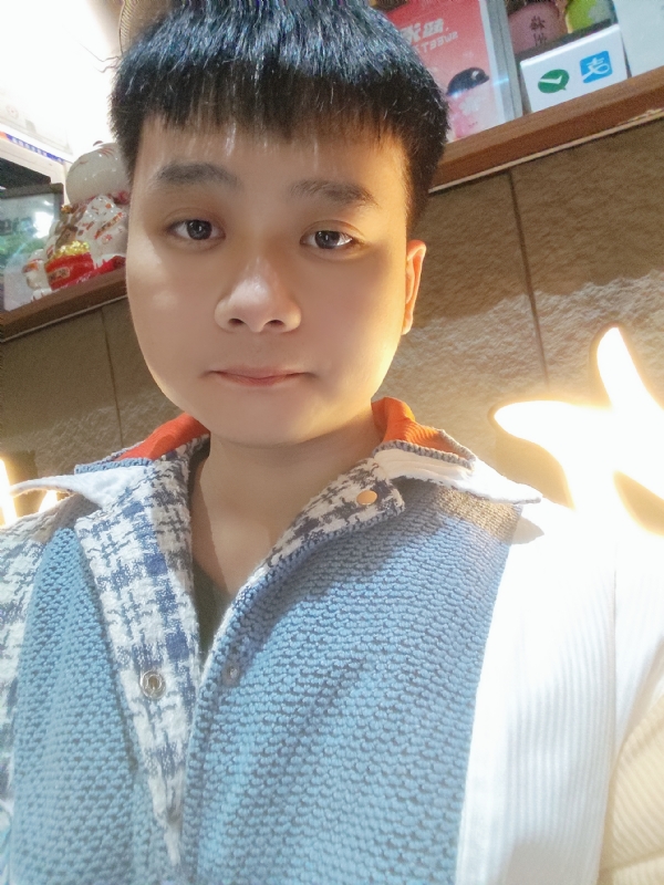 侯侯的第一张照片--广东闪婚服务中心