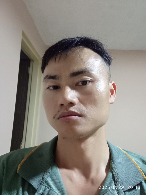 自简的第一张照片--广东闪婚服务中心